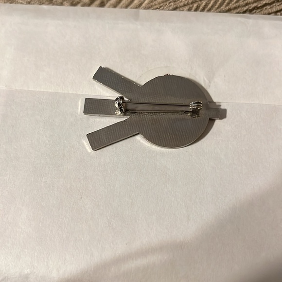 1990 M tv video music awards pin mint condition very collectible hard to find - Picture 2 of 4